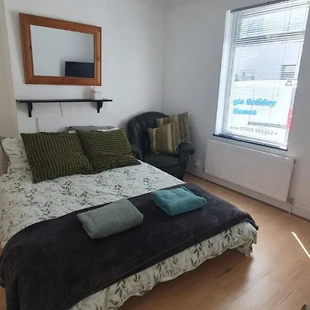 Roomy Dog Friendly Gosport Town House Sleeps 6 Exterior photo