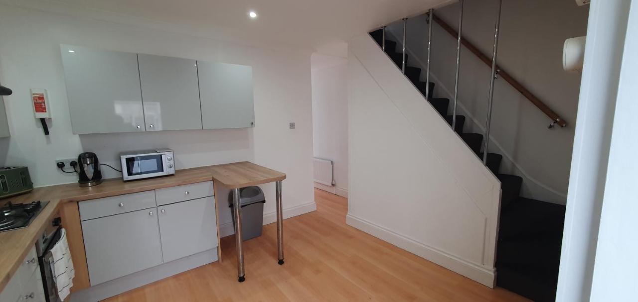 Holiday home Roomy Dog Friendly Town House Sleeps 6 Gosport